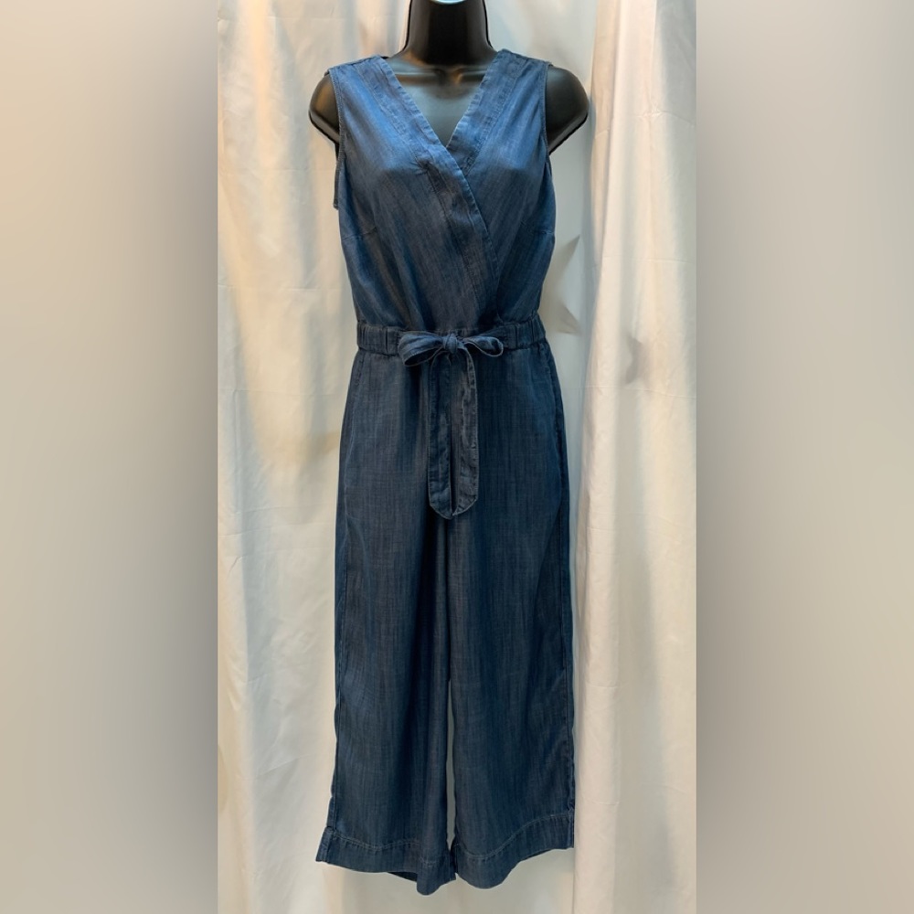 Sleeveless, long romper
